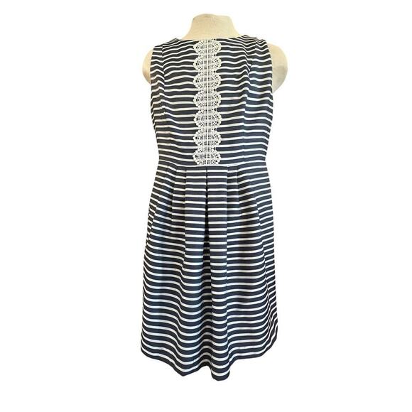 SIGNATURE by ROBBIE BEE BLUE AND WHITE STRIPED SLEEVELESS WOMENS PLUS SIZE 18 - Picture 1 of 6